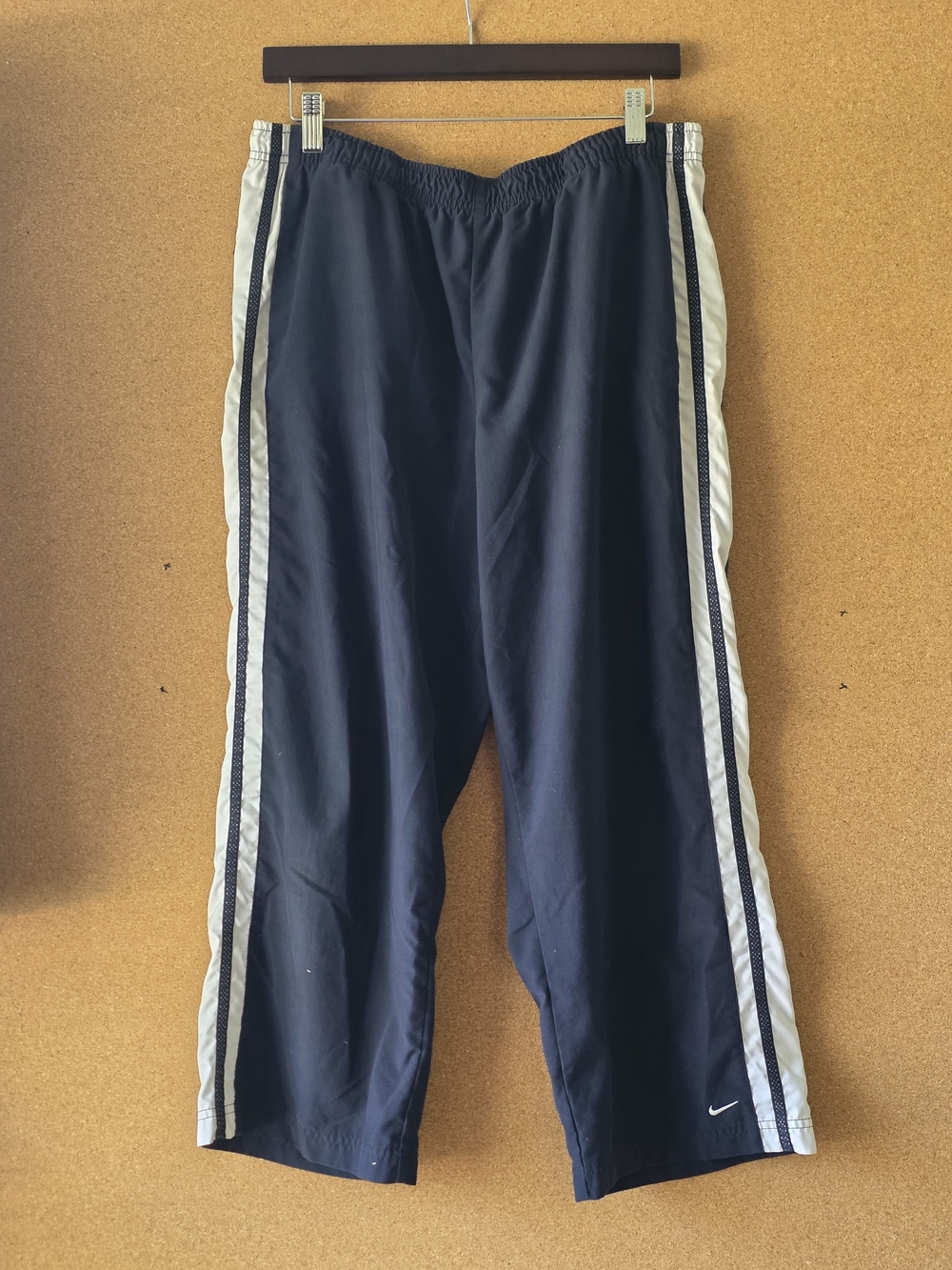 Nike Women’s Navy Track Pants XL  White Stripe Athletic Joggers